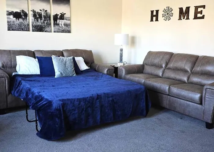 No Stairs/workers/family/parkng/gameroom&yard
